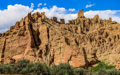 A rugged volcanic ridge in Shoshone National Forest