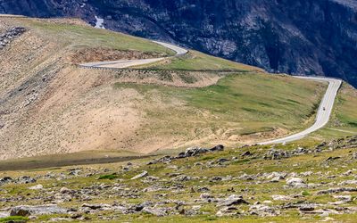 View of US 212 climbing along the Beartooth Highway