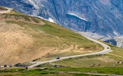 Rising roadway along the Beartooth Highway