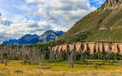 View along the Red Rock Canyon Parkway in Waterton Lakes NP