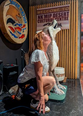 Suzanne releases her inner Coyote at the NKMIP Desert Culture Centre in Osoyoos, BC