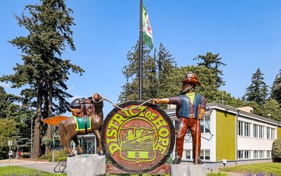 District of Hope carving in Hope, British Columbia