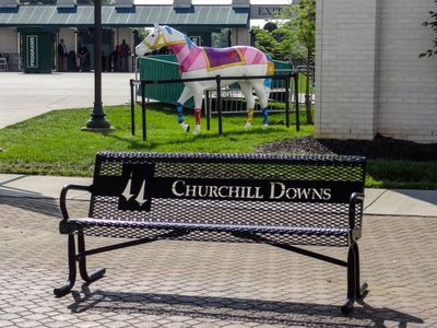 Churchill Downs 143.jpg