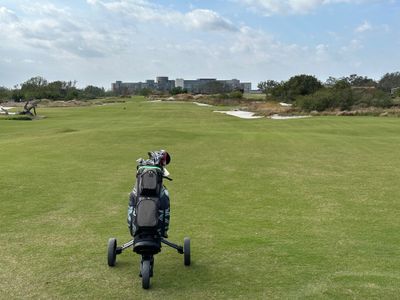 StreamSong - c09 - The Chains - hole 8 - looking back at Lodge.jpg