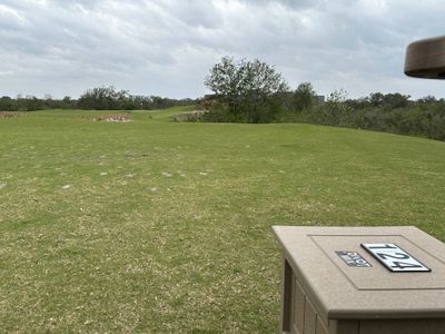 StreamSong - de - The Chains - hole 17 - 124 yds - view towards green.jpg