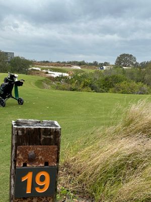 StreamSong - dj - The Chains - hole 19 - the finishing hole.jpg