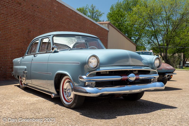1953 Ford Mainliner
