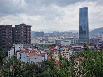 Shiny & Boxy Bilbao