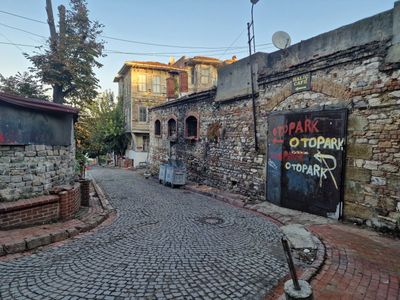 Decrepit Stambul