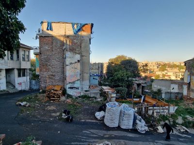 Decrepit Stambul