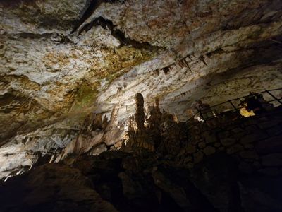 Pristojna cave