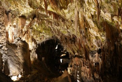 Pristojna cave