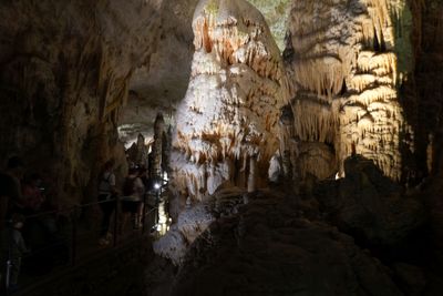 Pristojna cave