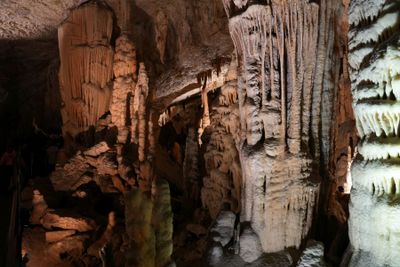 Pristojna cave