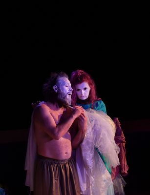 25Nov10-FEAST-Day 1- Canvas - crop b  DSC_9249_01.JPG