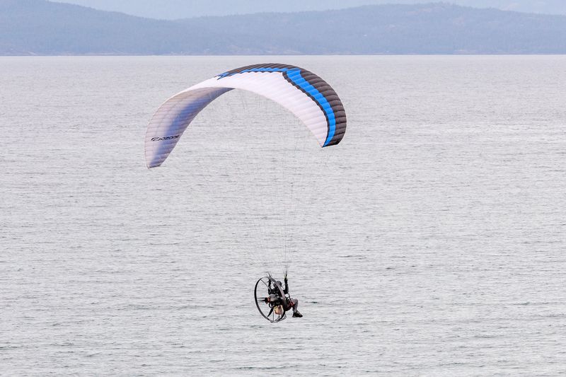 Para-sailing