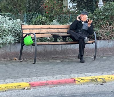 bench-w.jpg
