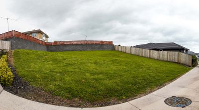 03 Site from top of driveway.jpg
