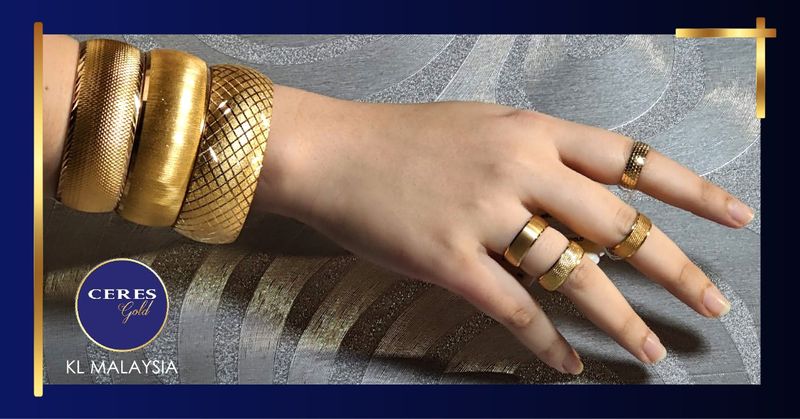 fb-ceres-gold-bangles-rings-on-hand-1101.jpg