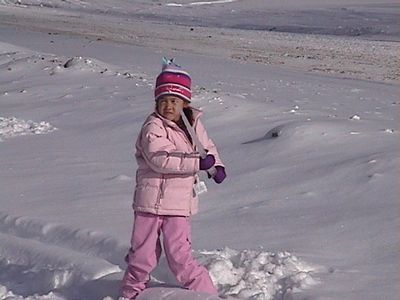 011229_vacation_grandmas_snow_18.jpg