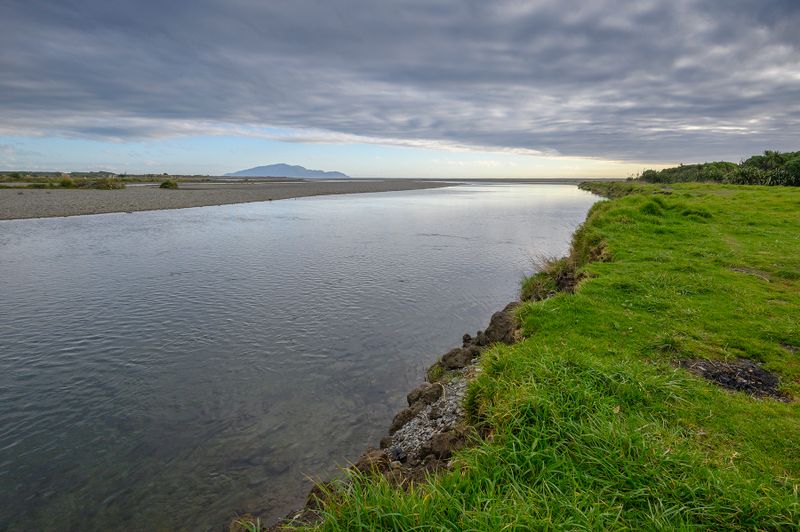 7 May 2025 - Walking along the Otaki River