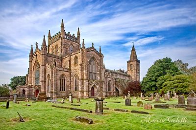 DUNFERMLINE ABBEY_8302.jpg