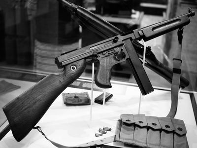 PC264010 - Thompson Sub-machine Gun.jpg