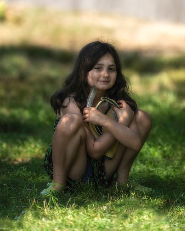 _DSC7045-Girl w Feather Color-aRGB.jpg