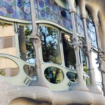  Batllo window