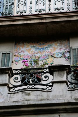  Barcelona has such interesting architecture
