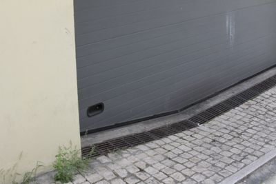 Unusual garage door in Lisbon