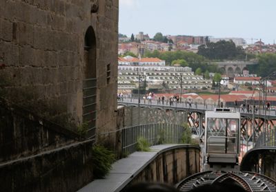 Guindais Funicular runs between upper & lower parts of Porto