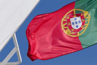 Portuguese flag on Sirena. Tomorrow Spanish flag will be flying there.