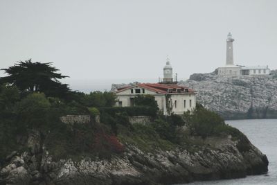  La Cerda lighthouse on Magdalena Island & Isla da Mouro out in water