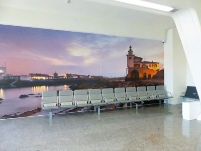 There was a large picture of Arriluze Lighthouse in the airport near our gate!