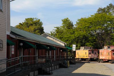 Depot Grille, cabooses & wharf buildings 