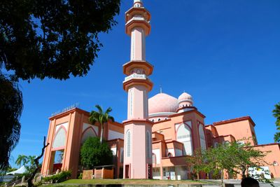We were told the mosque on the Malaysia Saba campus is pink to encourage women to study here.