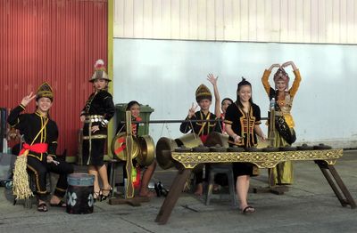 We received a nice welcome at the Kota Kinabalu port
