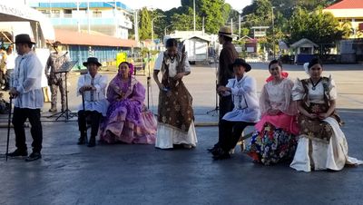 We received a nice greeting in Puerto Princesa. We also got straw hats.
