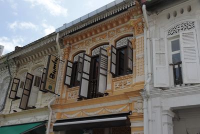 Old shops near Sultan Mosque 