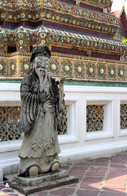 Chines stone statues at Wat Pho 