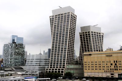 I walked around on the street below and saw what I call the H building. (I guess it's really a U.)