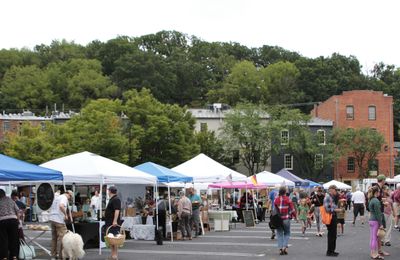 Walked a few blocks to visit Staunton's Farmers Market.  Also visited Camera Museum.
