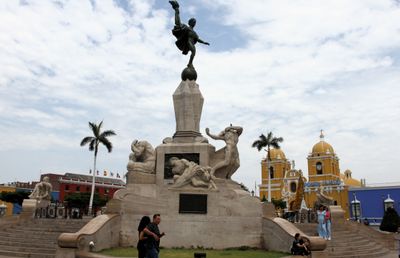 Twenty minutes at Plaza de Armas in Trujillo?  You must be kidding.