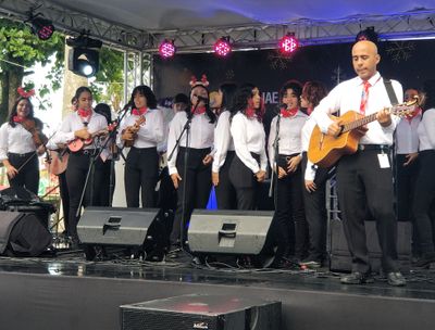 Holiday music in Parque Vargas was a nice touch