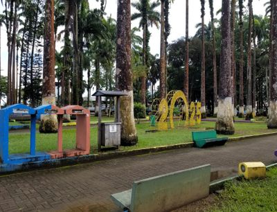  Walked to Parque Vargas near port