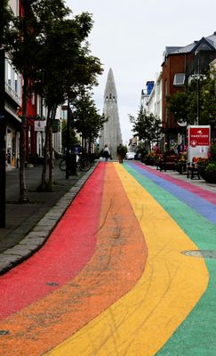 Skolavordustigur Street with Hallgrimskirka