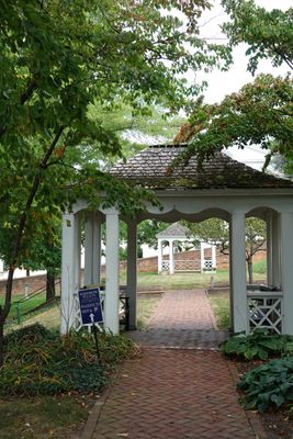 Woodrow Wilson Center gardens & gazebos