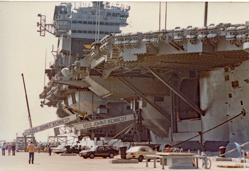 USS John F Kennedy 1986