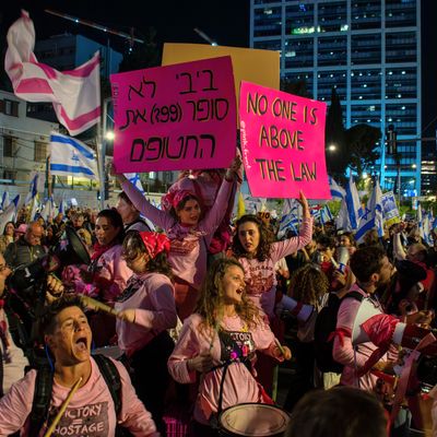 Bibi does not count the Hostages ('99?')